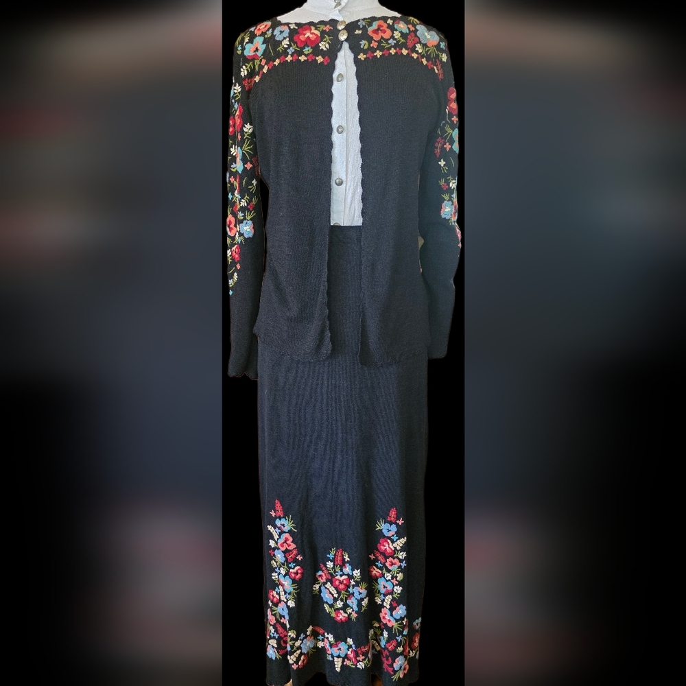 Double D Ranch Floral Embroidered Black Sweater And Skirt S/M